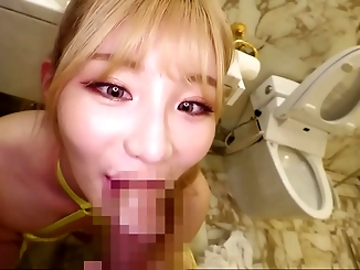 Meet the Goldilocks of Sh?nan: Titillating Tall Beauty!