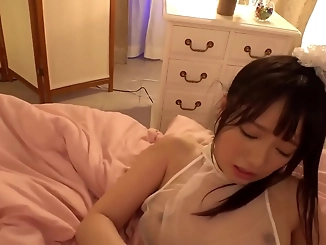 Experience the Alluring Charm of a Newlywed MILF in Japan!