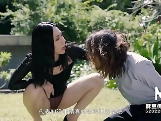 Wild, 'Animalistic' Japanese Beauty Xia Qing Zi in Addictive 'Humans' Porn Video!