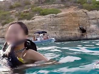 Japanese Beauty Exposed: Exploring Her Luscious Pussy Outdoors and Underwater Creampie