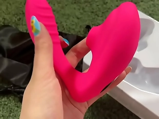Revealing the Luscious Lure of the BESTVIBE Vibrator: Unboxing and Test Drive