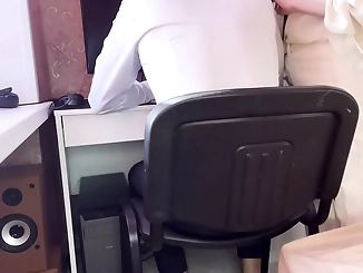 Jaw-Dropping! English Teacher Seduces Her Student with Dirty Talk