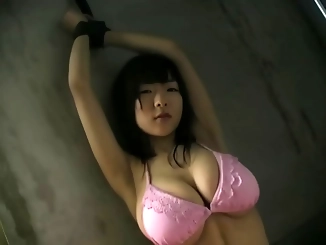 Japanese Beauty Mizuki Horii in a Captivating Role-Play Experience at an Abandoned Building!