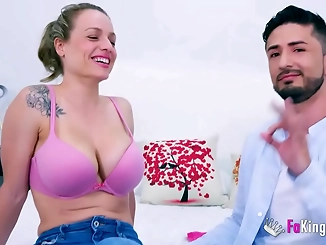 Busty MILF Lara Cruz Goes Wild with Young Rookies: A Luscious and Enchanting Experience!