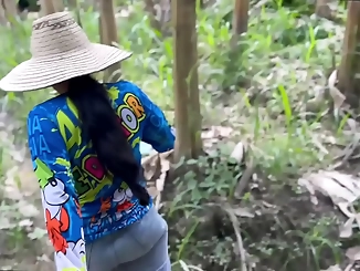 Discover the Alluring Rural Enchantress Who Knows How to Please for a Phone - Must-See Jav Video!