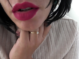 Welcome to the World of Luscious Big Tits Egyptian Milfs: Exclusive Dirty Talking Arab Experience!