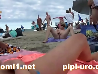 Incredible! Sultry Gal Masturbates on the Beach: Wet & Wild Pleasure